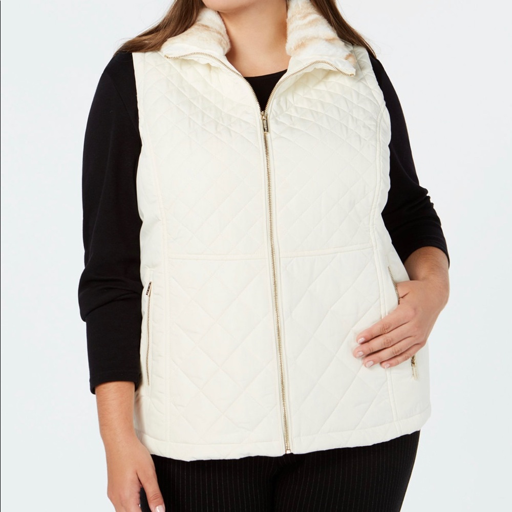 NWT Calvin Klein Quilted Vest w/ Faux Fur Collar